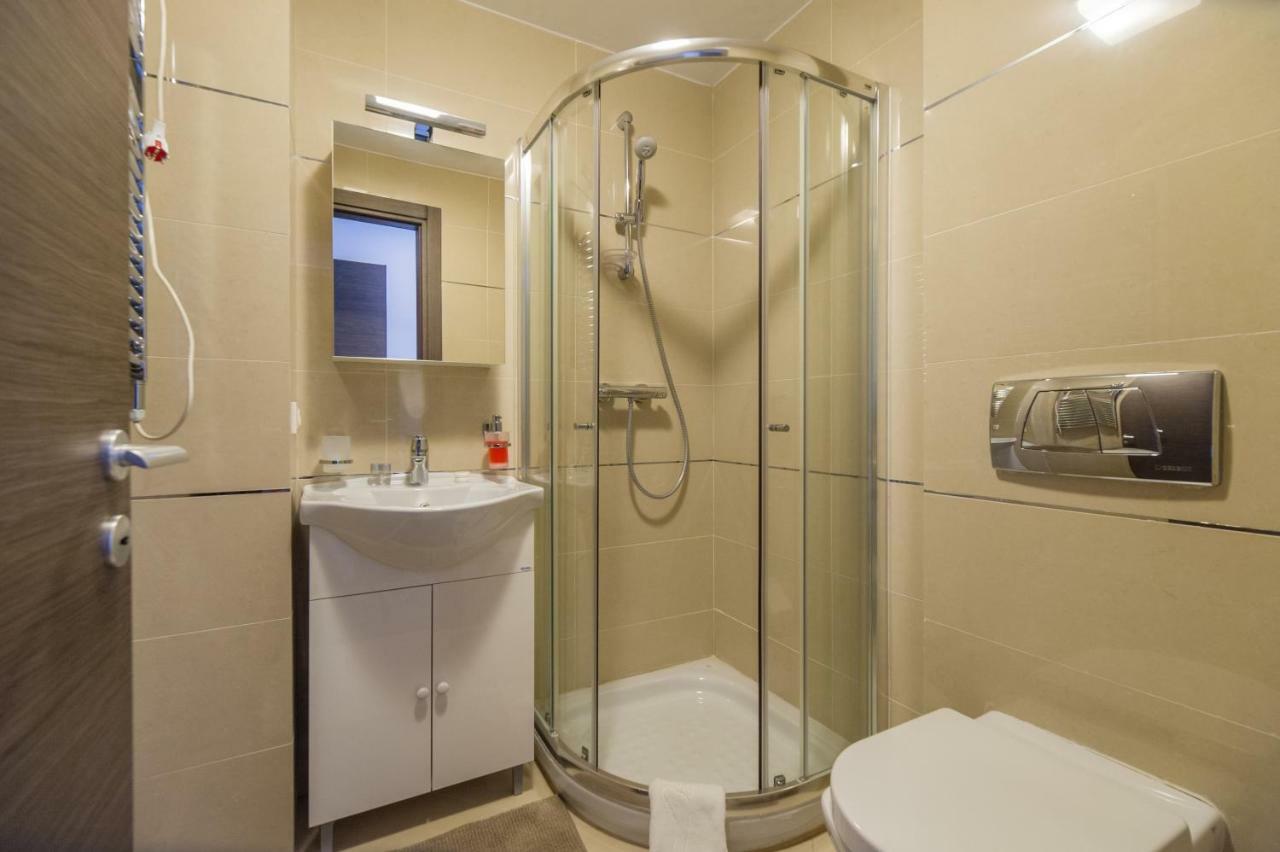 Family Apartment In Silver Mountain Resort โปยานาบราซอฟ ภายนอก รูปภาพ
