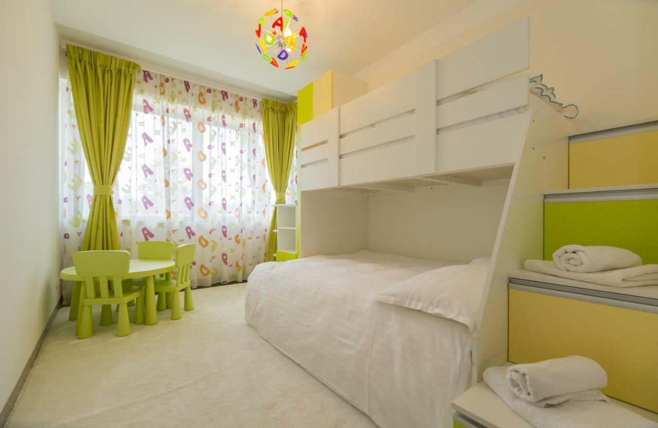 Family Apartment In Silver Mountain Resort โปยานาบราซอฟ ภายนอก รูปภาพ