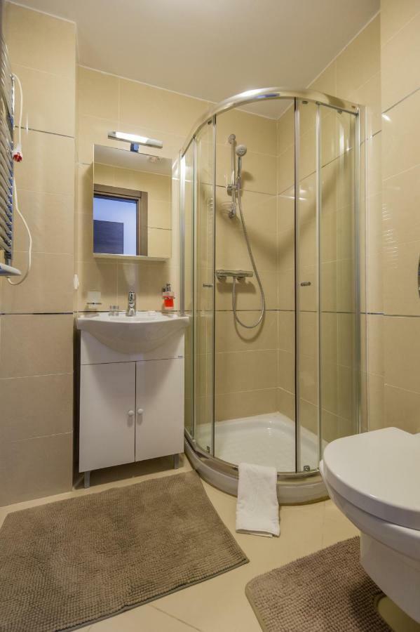Family Apartment In Silver Mountain Resort โปยานาบราซอฟ ภายนอก รูปภาพ