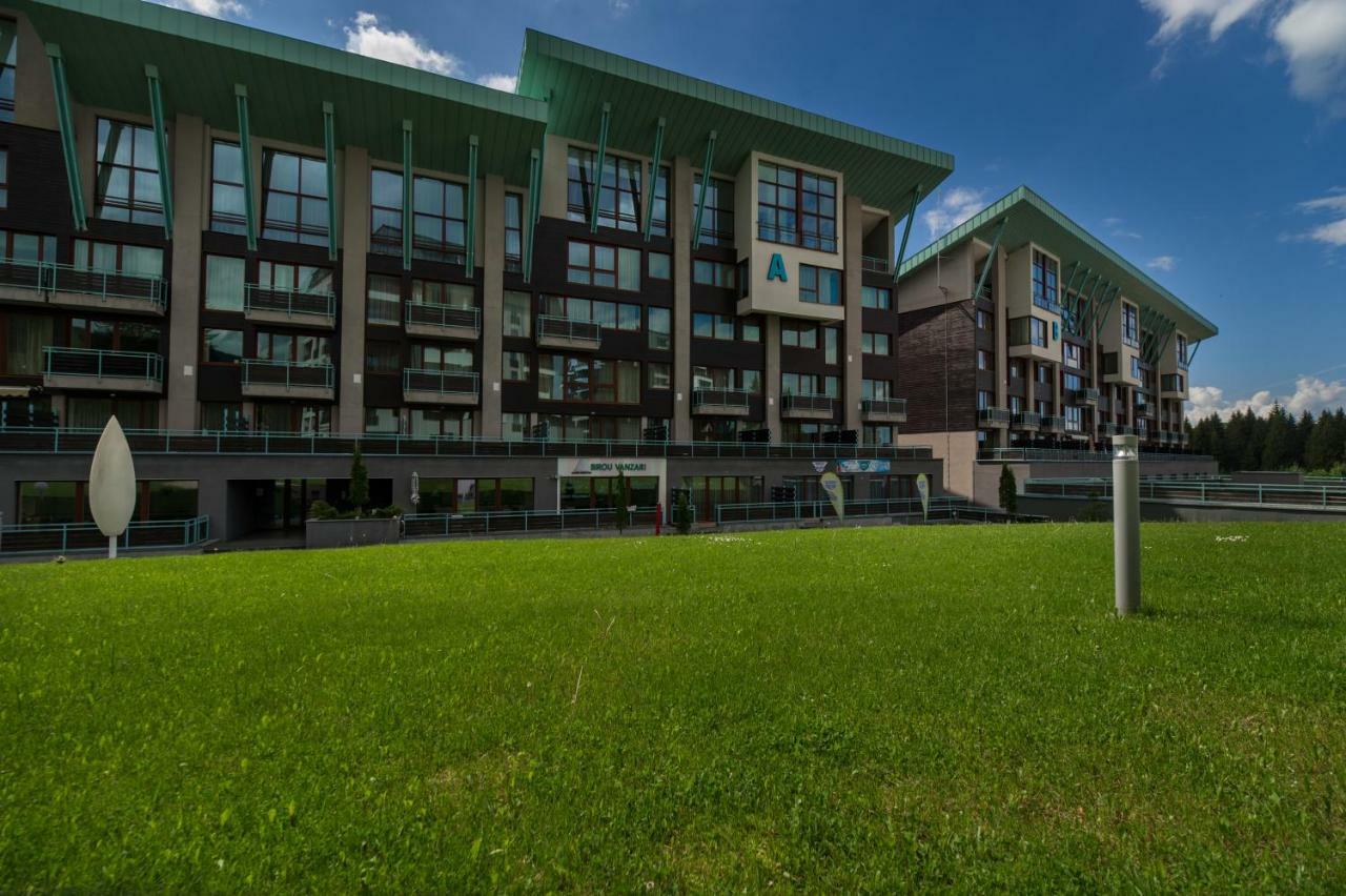 Family Apartment In Silver Mountain Resort โปยานาบราซอฟ ภายนอก รูปภาพ